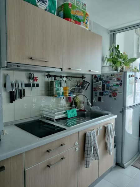 Life @ Phahon-Ari, Bangkok, 1415 Phaholyothin Road, Samsen Nai, Phaya Thai, Bangkok, 1 Bedroom, 41 sqm, Condo For Sale, by HOME Real Estate Service, 500353827 - DDproperty.com
