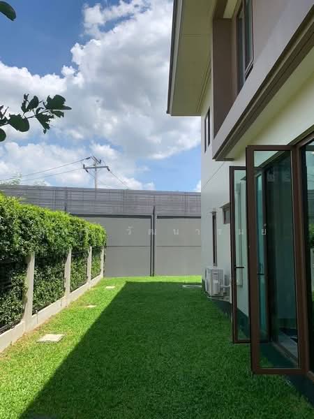 Burasiri Krungthep Kreetha, Bangkok, 95 Soi Pracha Ruam Chai, Hua Mak, Bang Kapi, Bangkok, 4 Bedrooms, 300 sqm, Single Detached House For Rent, by Supajee Wattanarom, 500354018 - DDproperty.com