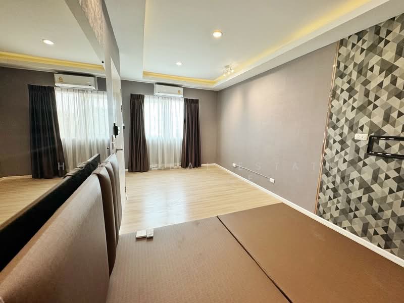Baan Klang Muang Suanluang, Bangkok, On Nut Road, Dok Mai, Prawet, Bangkok, 3 Bedrooms, 178 sqm, Townhouse For Sale, by HOME Real Estate Service, 500354054 - DDproperty.com