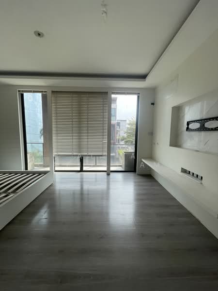 Baan Klang Muang Ratchayothin, Bangkok, 464 Phahonyothin Alley, Sena Nikhom, Chatuchak, Bangkok, 3 Bedrooms, 202 sqm, Townhouse For Sale, by Alpha Capital AMC, 500354087 - DDproperty.com