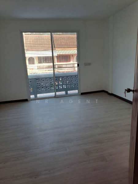 Moobaan Sena Villa 84, Bangkok, Khlong Chan, Bang Kapi, Bangkok, 2 Bedrooms, 99 sqm, Townhouse For Sale, by NR AGENT, 500354117 - DDproperty.com