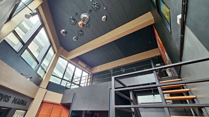 อาคาร Stand Alone 3.5 ชั้น | ซอยสุขุมวิท 50 เขตพระโขนง, Bangkok, Phra Kanong, Khlong Toei, Bangkok, 7 Bedrooms, 300 sqm, Single Detached House For Sale, by สลิลา อภิญญาณกุล, 500354150 - DDproperty.com