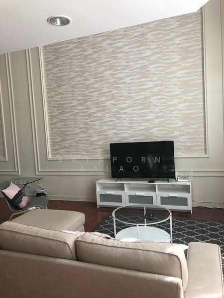 Baan Klang Krung Thonglor, Bangkok, 55 Soi Sukhumvit 55, Khlong Tan Nua, Watthana, Bangkok, 4 Bedrooms, 350 sqm, Townhouse For Rent, by Sataporn Jalao, 500354152 - DDproperty.com