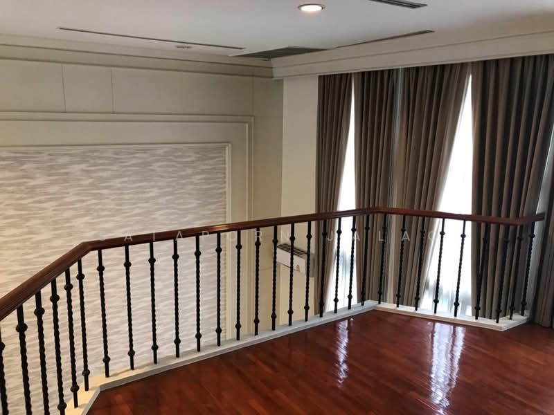 Baan Klang Krung Thonglor : บ้านกลางกรุงทองหล่อ, กรุงเทพ, 55 ซอยสุขุมวิท 55, คลองตันเหนือ, วัฒนา, กรุงเทพ, 350 ตร.ม., ทาวน์เฮ้าส์ ให้เช่า, โดย Sataporn Jalao, 500354152 - DDproperty.com