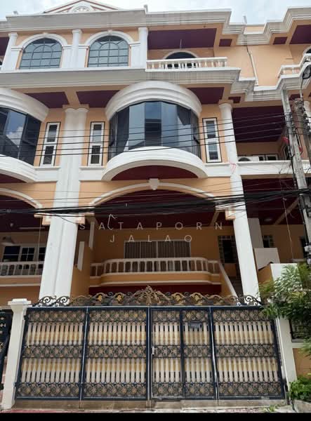 ทาวน์เฮ้าส์ 5-ห้องนอน, กรุงเทพ, คลองตันเหนือ, วัฒนา, กรุงเทพ, 400 ตร.ม., ทาวน์เฮ้าส์ ให้เช่า, โดย Sataporn Jalao, 500354158 - DDproperty.com