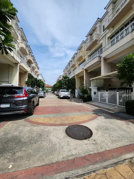 City Plus Sukhumvit 50, Bangkok, Soi Sukhumvit 50, Phra Kanong, Khlong Toei, Bangkok, 3 Bedrooms, 250 sqm, Townhouse For Rent, by Sataporn Jalao, 500354164 - DDproperty.com