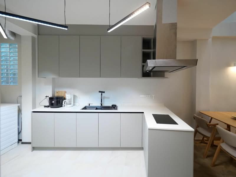 3-BR Townhouse, Bangkok, Khlong Tan Nua, Watthana, Bangkok, 3 Bedrooms, 210 sqm, Townhouse For Sale, by Hathairat Rookphan , 500354215 - DDproperty.com