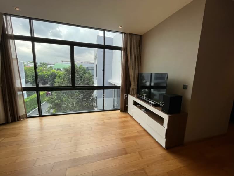 Parc Priva, Bangkok, Thiam Ruammit Road, Huai Khwang, Bangkok, 4 Bedrooms, 270 sqm, Single Detached House For Rent, by Pasupit Ditbanjong, 500354244 - DDproperty.com