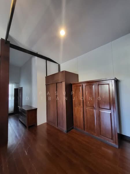 3-BR House, Bangkok, Din Daeng, Bangkok, 3 Bedrooms, 240 sqm, Single Detached House For Rent, by Pasupit Ditbanjong, 500354252 - DDproperty.com