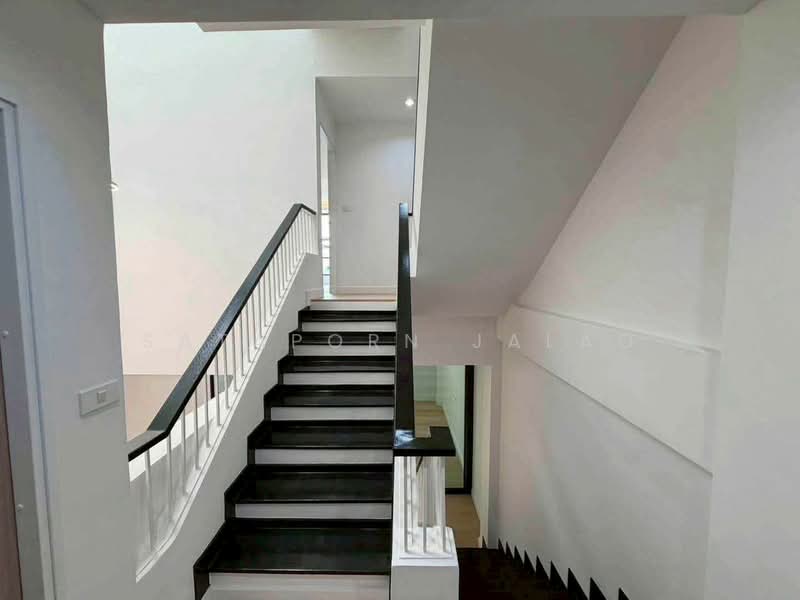 4-BR Townhouse, Bangkok, Bang Chak, Phra Khanong, Bangkok, 4 Bedrooms, 368 sqm, Townhouse For Sale, by Sataporn Jalao, 500354284 - DDproperty.com