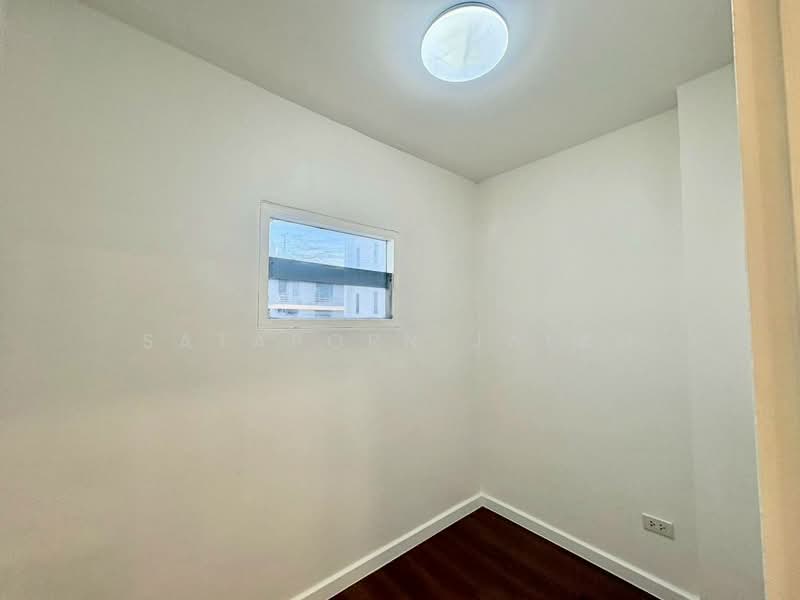 5-BR Townhouse, Bangkok, Samsen Nok, Huai Khwang, Bangkok, 5 Bedrooms, 377 sqm, Townhouse For Rent, by Sataporn Jalao, 500354310 - DDproperty.com