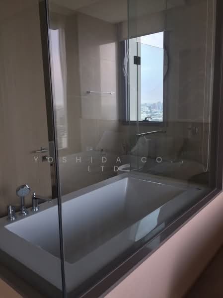 The Esse Asoke, Bangkok, 333 Soi Sukhumvit 21, Sukhumvit Road, Khlongtoei Nua, Watthana, Bangkok, 2 Bedrooms, 74 sqm, Condo For Rent, by Yoshida Co., Ltd., 500354313 - DDproperty.com