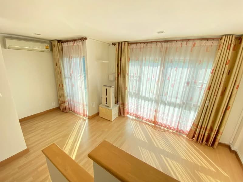 Lumpini Town Ville Srinakarin – Bearing : ลุมพินี ทาวน์ วิลล์ ศรีนครินทร์ – แบริ่ง, สมุทรปราการ, ซอยศรีด่าน 18 ถนนศรีนครินทร์, สำโรงเหนือ, เมืองสมุทรปราการ, สมุทรปราการ, 150 ตร.ม., ทาวน์เฮ้าส์ ให้เช่า, โดย ปรินทร์ญาดา ชิณโชติ, 500354354 - DDproperty.com
