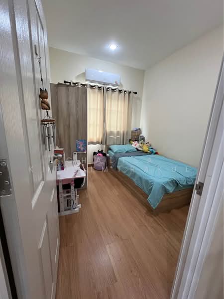 4-BR Townhouse, Chon Buri (Pattaya), Nong Pru, Bang Lamung (Pattaya), Chon Buri (Pattaya), 4 Bedrooms, 220 sqm, Townhouse For Rent, by Chalisa Kitilimtrakul, 500354356 - DDproperty.com
