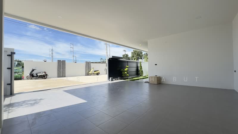 New 5+1 Bed Luxury Villa Near Maprachan Lake for Rent Only 180k 440 Sqm, Chon Buri (Pattaya), Pornprapanimit Road, Bang Lamung, Bang Lamung (Pattaya), Chon Buri (Pattaya), 5 Bedrooms, 407 sqm, Villa For Rent, by Siwas Thepphabut, 500354362 - DDproperty.com