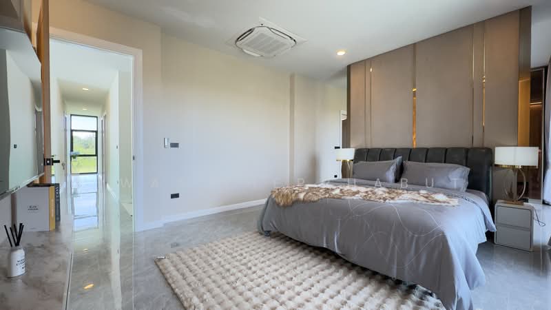 New 5+1 Bed Luxury Villa Near Maprachan Lake for Rent Only 180k 440 Sqm, Chon Buri (Pattaya), Pornprapanimit Road, Bang Lamung, Bang Lamung (Pattaya), Chon Buri (Pattaya), 5 Bedrooms, 407 sqm, Villa For Rent, by Siwas Thepphabut, 500354362 - DDproperty.com