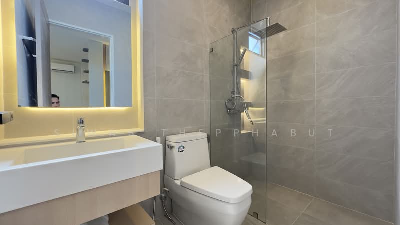 New 5+1 Bed Luxury Villa Near Maprachan Lake for Rent Only 180k 440 Sqm, Chon Buri (Pattaya), Pornprapanimit Road, Bang Lamung, Bang Lamung (Pattaya), Chon Buri (Pattaya), 5 Bedrooms, 407 sqm, Villa For Rent, by Siwas Thepphabut, 500354362 - DDproperty.com