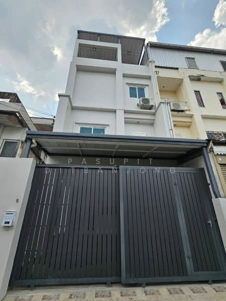 4-BR Townhouse, Bangkok, Samsen Nok, Huai Khwang, Bangkok, 4 Bedrooms, 200 sqm, Townhouse For Rent, by Pasupit Ditbanjong, 500354373 - DDproperty.com