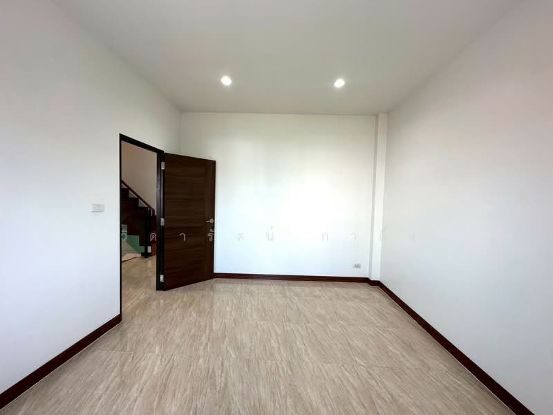 บ้านเดี่ยว ดอนเมือง, Bangkok, โกสุมรวมใจ, Si Khan, Don Mueang, Bangkok, 4 Bedrooms, 280 sqm, Single Detached House For Sale, by วิดารัตน์ กาติ้ง, 500354385 - DDproperty.com
