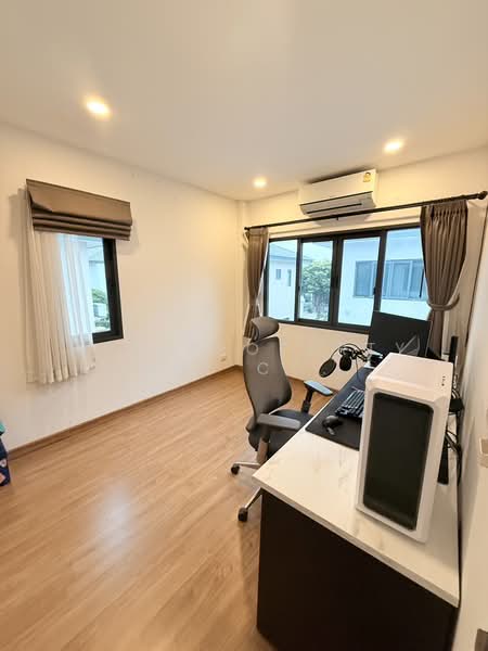 Centro Wongwaen-Chatuchot, Bangkok, Soi Wongsakon 1, Kanchanaphisek parallel Road, Sam Wa Tawan Tok, Khlong Sam Wa, Bangkok, 3 Bedrooms, 175 sqm, Single Detached House For Rent, by NTG Property House Co.,Ltd., 500354435 - DDproperty.com