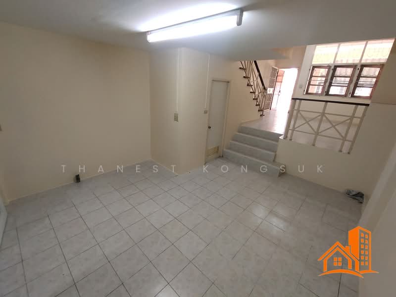 ทาวน์เฮ้าส์ 3 ชั้น ม.ควีนเพลส 3 ซ.อ่อนนุช 44, Bangkok, Suan Luang, Bangkok, 3 Bedrooms, 120 sqm, Townhouse For Sale, by Thanest Kongsuk, 500354468 - DDproperty.com