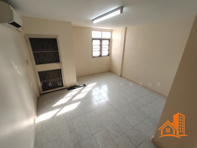 ทาวน์เฮ้าส์ 3 ชั้น ม.ควีนเพลส 3 ซ.อ่อนนุช 44, Bangkok, Suan Luang, Bangkok, 3 Bedrooms, 120 sqm, Townhouse For Sale, by Thanest Kongsuk, 500354468 - DDproperty.com