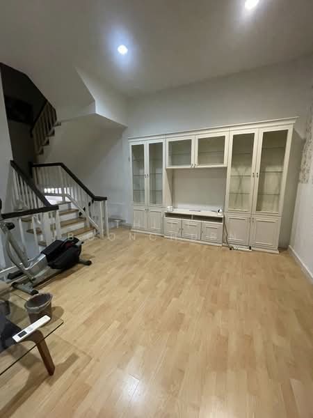 Plus City Park Srinakarin-Suanluang, Bangkok, Chaloem Phra Kiat Rama 9 Road, Nong Bon, Prawet, Bangkok, 3 Bedrooms, 170 sqm, Townhouse For Rent, by Thiti Boonchurn, 500354474 - DDproperty.com