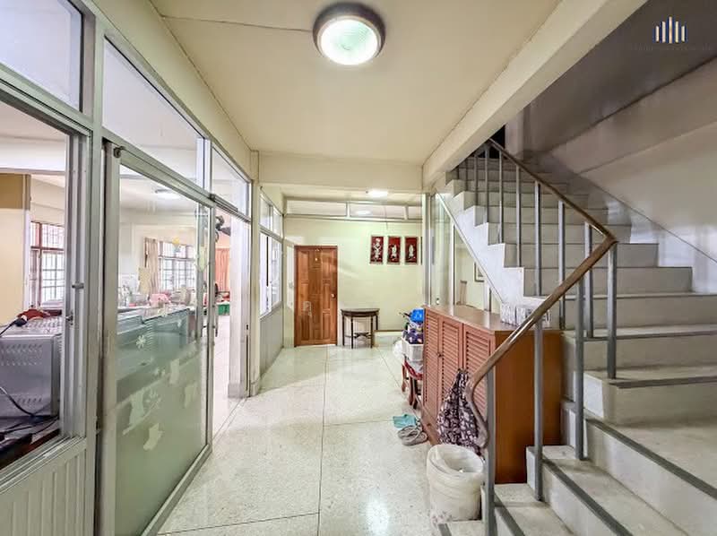 Urgent Sale – 2 Adjoining Commercial Buildings (4.5 Storeys), Bangkok, Bang Yi Rua, Thon Buri, Bangkok, 1 Bedroom, 528 sqm, Townhouse For Sale, by คุณลี, 500354486 - DDproperty.com