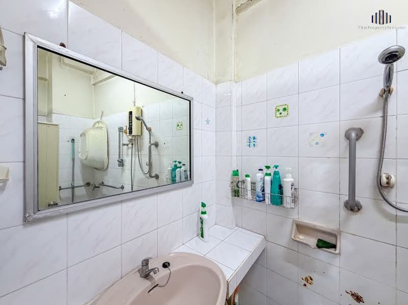 Urgent Sale – 2 Adjoining Commercial Buildings (4.5 Storeys), Bangkok, Bang Yi Rua, Thon Buri, Bangkok, 1 Bedroom, 528 sqm, Townhouse For Sale, by คุณลี, 500354486 - DDproperty.com