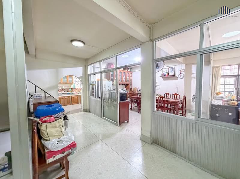 Urgent Sale – 2 Adjoining Commercial Buildings (4.5 Storeys), Bangkok, Bang Yi Rua, Thon Buri, Bangkok, 1 Bedroom, 528 sqm, Townhouse For Sale, by คุณลี, 500354486 - DDproperty.com