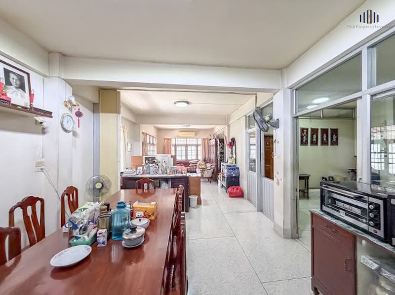 Urgent Sale – 2 Adjoining Commercial Buildings (4.5 Storeys), Bangkok, Bang Yi Rua, Thon Buri, Bangkok, 1 Bedroom, 528 sqm, Townhouse For Sale, by คุณลี, 500354486 - DDproperty.com
