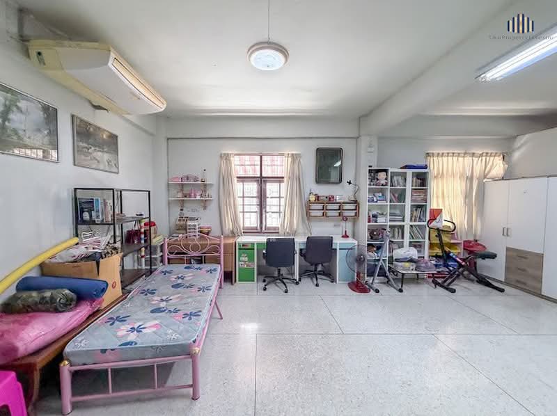 Urgent Sale – 2 Adjoining Commercial Buildings (4.5 Storeys), Bangkok, Bang Yi Rua, Thon Buri, Bangkok, 1 Bedroom, 528 sqm, Townhouse For Sale, by คุณลี, 500354486 - DDproperty.com