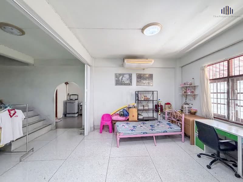 Urgent Sale – 2 Adjoining Commercial Buildings (4.5 Storeys), Bangkok, Bang Yi Rua, Thon Buri, Bangkok, 1 Bedroom, 528 sqm, Townhouse For Sale, by คุณลี, 500354486 - DDproperty.com