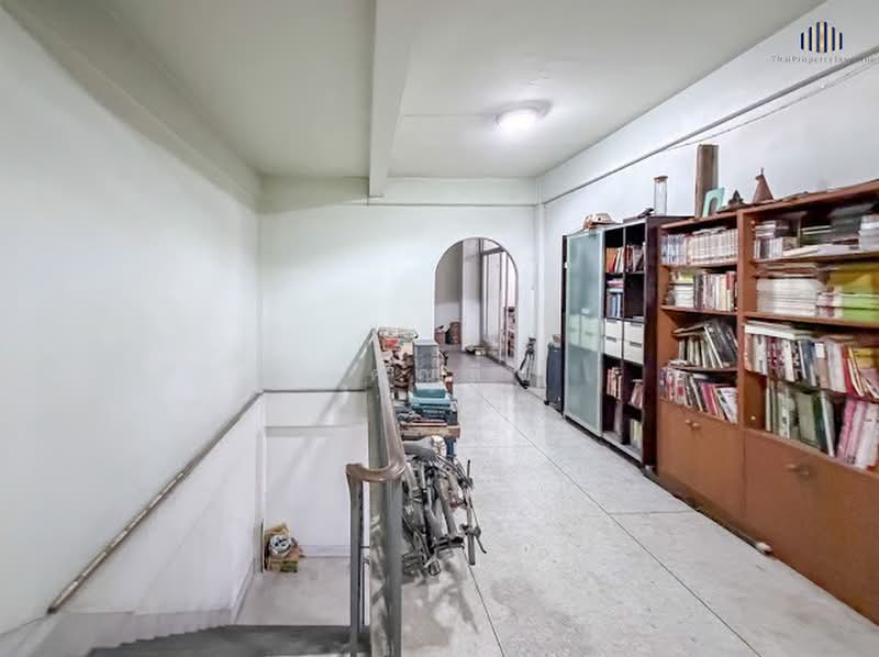 Urgent Sale – 2 Adjoining Commercial Buildings (4.5 Storeys), Bangkok, Bang Yi Rua, Thon Buri, Bangkok, 1 Bedroom, 528 sqm, Townhouse For Sale, by คุณลี, 500354486 - DDproperty.com