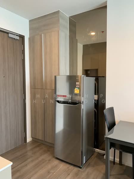Whizdom Essence, Bangkok, 5 Piyabutr 1 Alley, Bang Chak, Phra Khanong, Bangkok, 1 Bedroom, 34 sqm, Condo For Rent, by Charinthip Phungalong, 500354488 - DDproperty.com