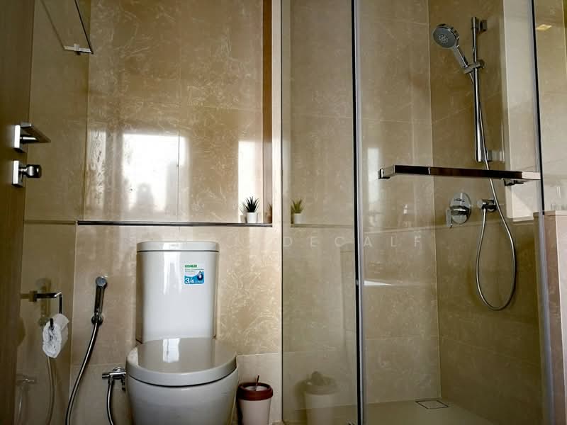 The Esse Asoke, Bangkok, 333 Soi Sukhumvit 21, Sukhumvit Road, Khlongtoei Nua, Watthana, Bangkok, 1 Bedroom, 50 sqm, Condo For Rent, by Simon Decalf, 500354489 - DDproperty.com