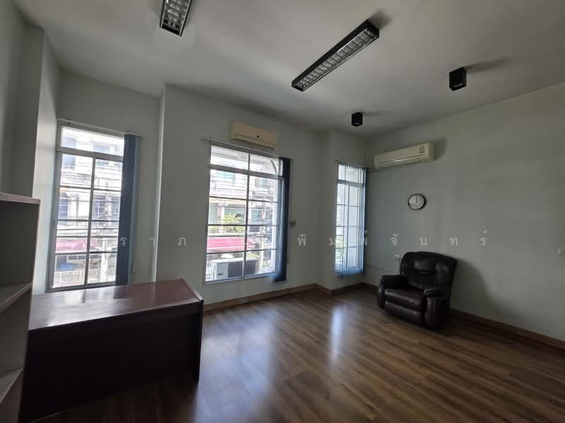 Baan Klang Muang Rama 9 - Ladprao, Bangkok, Soi Ladprao 88, Wang Thonglang, Bangkok, 5 Bedrooms, 480 sqm, Townhouse For Rent, by จิตราภรณ์ พิมพ์จันทร์, 500354491 - DDproperty.com