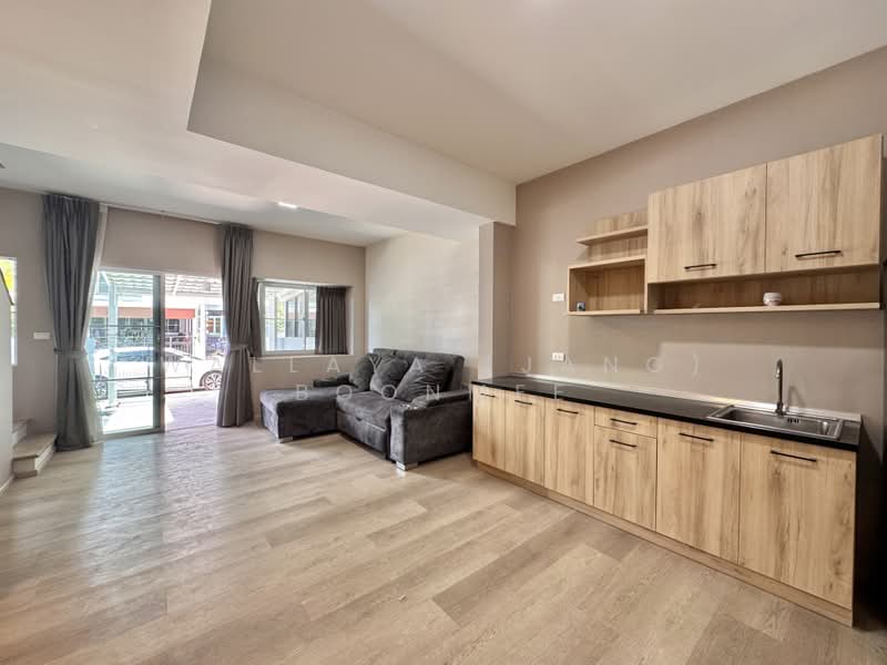 Indy Bangna-Ramkhamhaeng 2, Bangkok, Soi 7, Dok Mai, Prawet, Bangkok, 2 Bedrooms, 99 sqm, Townhouse For Rent, by Wallaya (Jang) Boonmee, 500354492 - DDproperty.com