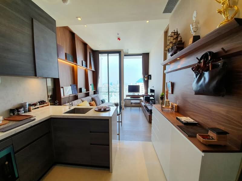 The Esse Asoke, Bangkok, 333 Soi Sukhumvit 21, Sukhumvit Road, Khlongtoei Nua, Watthana, Bangkok, 1 Bedroom, 37 sqm, Condo For Rent, by Simon Decalf, 500354496 - DDproperty.com