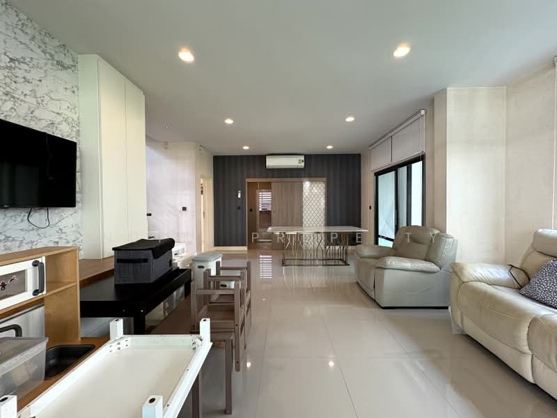Setthasiri Krungthep Kreetha, Bangkok, Krungthep Kreetha Road, Hua Mak, Bang Kapi, Bangkok, 4 Bedrooms, 200 sqm, Single Detached House For Sale, by Nutty Property, 500354514 - DDproperty.com