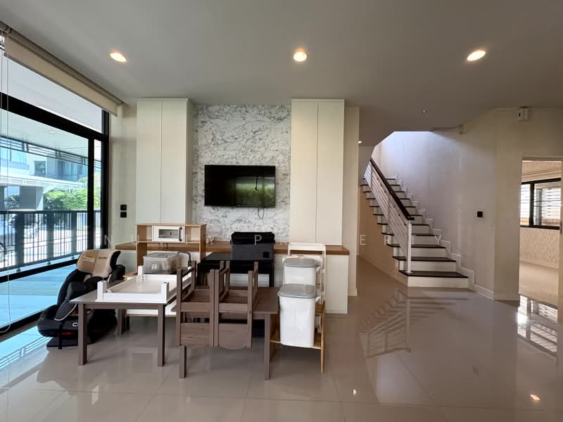 Setthasiri Krungthep Kreetha, Bangkok, Krungthep Kreetha Road, Hua Mak, Bang Kapi, Bangkok, 4 Bedrooms, 200 sqm, Single Detached House For Sale, by Nutty Property, 500354514 - DDproperty.com
