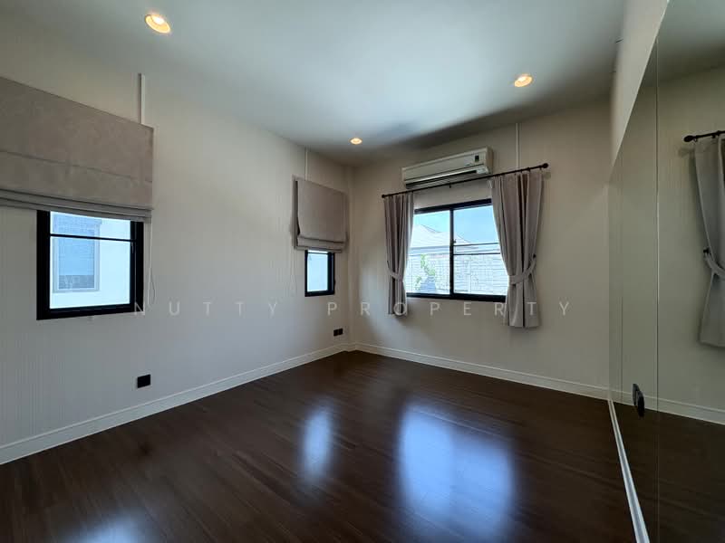 Setthasiri Krungthep Kreetha, Bangkok, Krungthep Kreetha Road, Hua Mak, Bang Kapi, Bangkok, 4 Bedrooms, 200 sqm, Single Detached House For Sale, by Nutty Property, 500354514 - DDproperty.com