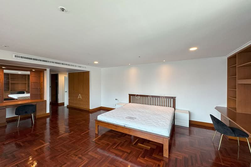 Kallista Mansion, Bangkok, 64 Soi Sukhumvit 11, Khlongtoei Nua, Watthana, Bangkok, 3 Bedrooms, 315 sqm, Condo For Sale, by Ailada Ngamsri, 500354572 - DDproperty.com
