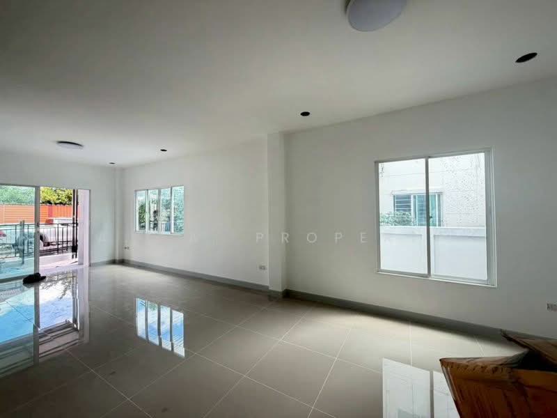Tada Town Aura, Chon Buri (Pattaya), Nong - Kham, Si Racha, Chon Buri (Pattaya), 3 Bedrooms, 47 sqm, Single Detached House For Sale, by A.T.A. Property, 500354581 - DDproperty.com