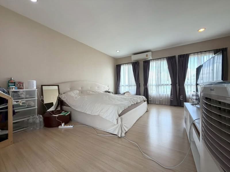 Baan Klang Muang Kaset-Nawamin, Bangkok, Soi Nawamin 70 Yeak 11-2, Khlong Kum, Bueng Kum, Bangkok, 3 Bedrooms, 175 sqm, Townhouse For Sale, by Adool Manusdee, 500354588 - DDproperty.com