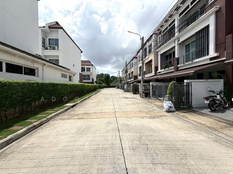Baan Klang Muang Kaset-Nawamin : บ้านกลางเมือง เกษตร-นวมินทร์, กรุงเทพ, ซอยนวมินทร์ 70 แยก 11-2, คลองกุ่ม, บึงกุ่ม, กรุงเทพ, 175 ตร.ม., ทาวน์เฮ้าส์ ขาย, โดย Adool Manusdee, 500354588 - DDproperty.com