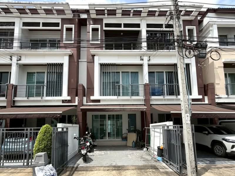 Baan Klang Muang Kaset-Nawamin, Bangkok, Soi Nawamin 70 Yeak 11-2, Khlong Kum, Bueng Kum, Bangkok, 3 Bedrooms, 175 sqm, Townhouse For Sale, by Adool Manusdee, 500354588 - DDproperty.com