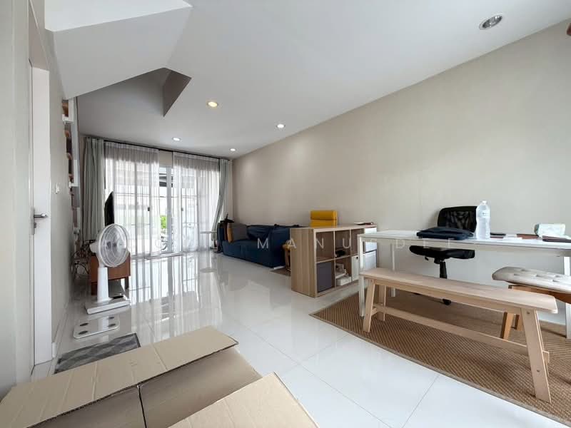 Baan Klang Muang Kaset-Nawamin, Bangkok, Soi Nawamin 70 Yeak 11-2, Khlong Kum, Bueng Kum, Bangkok, 3 Bedrooms, 175 sqm, Townhouse For Sale, by Adool Manusdee, 500354588 - DDproperty.com