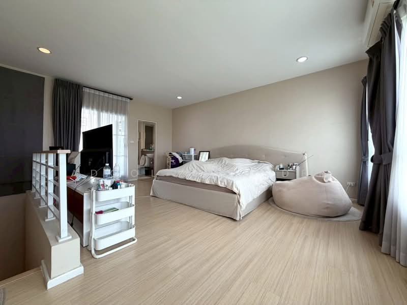 Baan Klang Muang Kaset-Nawamin, Bangkok, Soi Nawamin 70 Yeak 11-2, Khlong Kum, Bueng Kum, Bangkok, 3 Bedrooms, 175 sqm, Townhouse For Sale, by Adool Manusdee, 500354588 - DDproperty.com