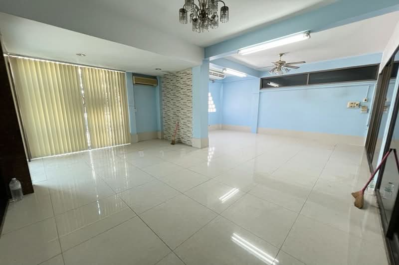 หมู่บ้านปั้นทอง 3 (ลาดปลาเค้า 76 แยก3-14), Bangkok, Anusaowari, Bang Khen, Bangkok, 4 Bedrooms, 164 sqm, Single Detached House For Sale, by ชนะชาติ นนท์ตา, 500354617 - DDproperty.com